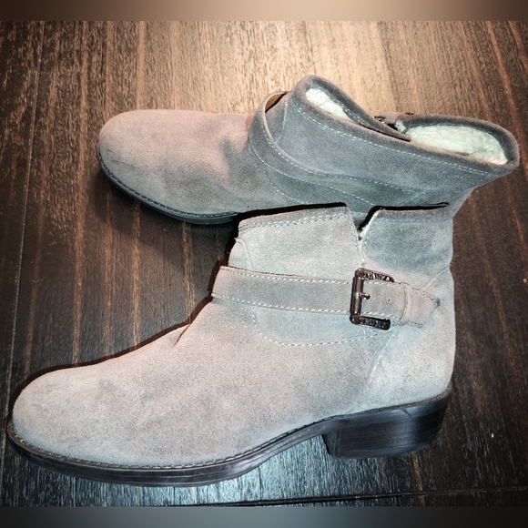 Ivanka Trump Grey Genuine Suede & Shearling Ankle Boots Size 8.5 M Women's - Picture 5 of 14